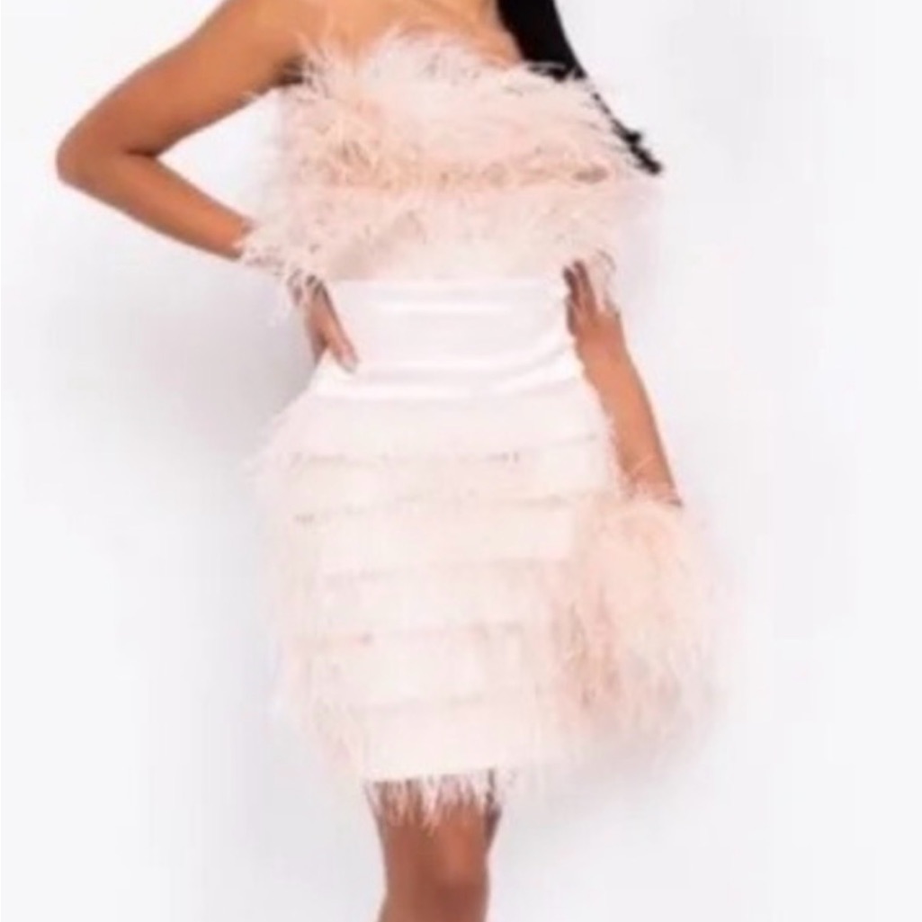 Akira Feather Trim Strapless Cocktail Dress - Blush